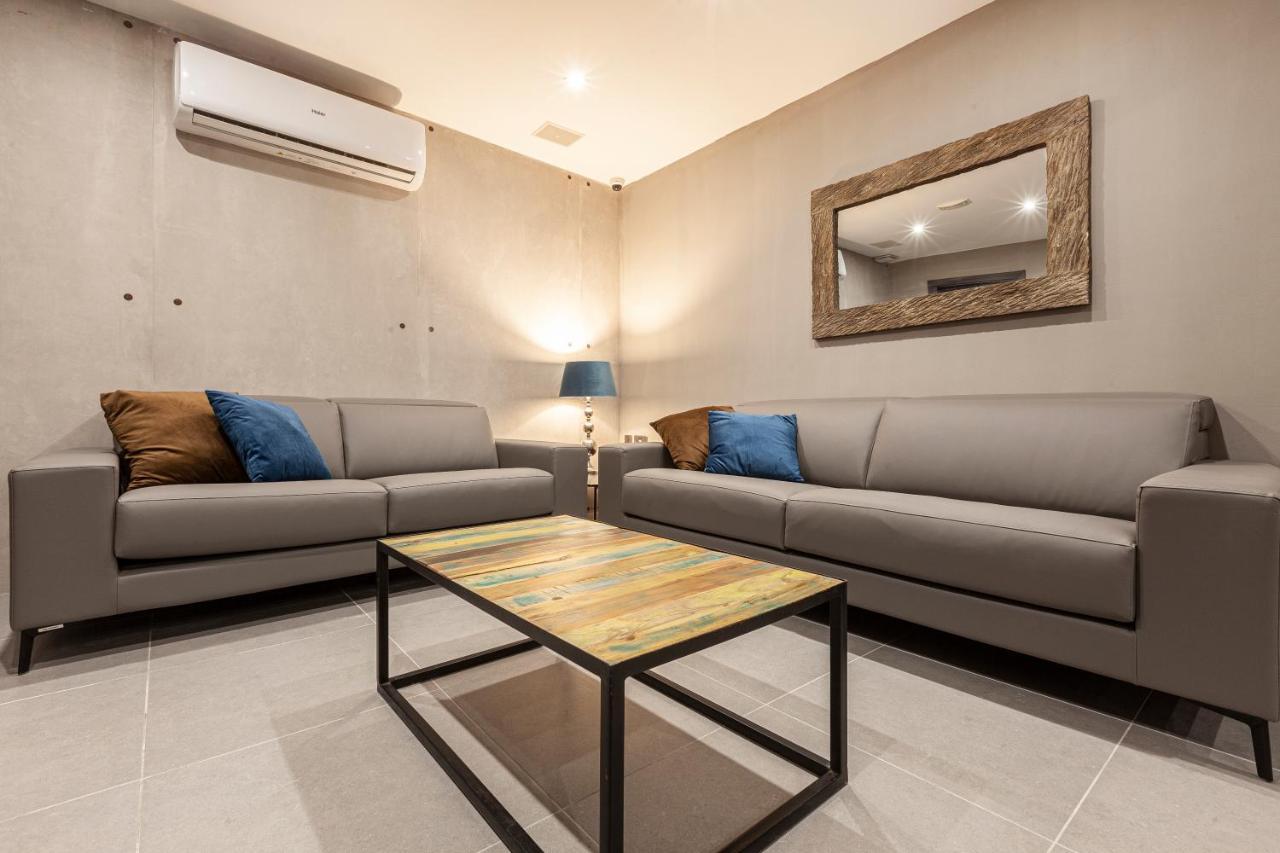 Charming,Comfortable And Centrally Located Group Accomodation Gzira Zewnętrze zdjęcie