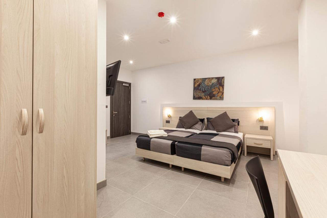 Charming,Comfortable And Centrally Located Group Accomodation Gzira Zewnętrze zdjęcie