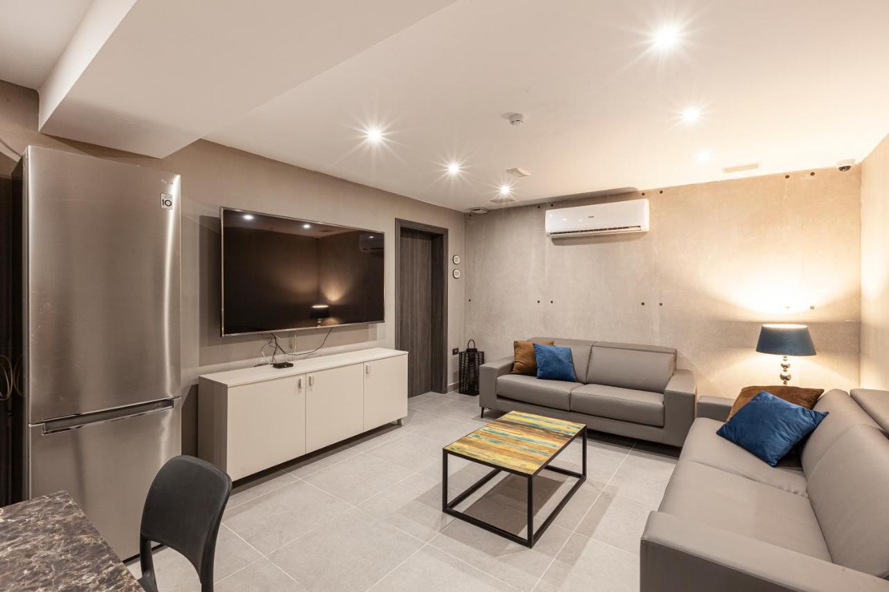 Charming,Comfortable And Centrally Located Group Accomodation Gzira Zewnętrze zdjęcie